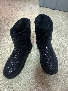 Cat & Jack Black Glitter Kids Winter Boots